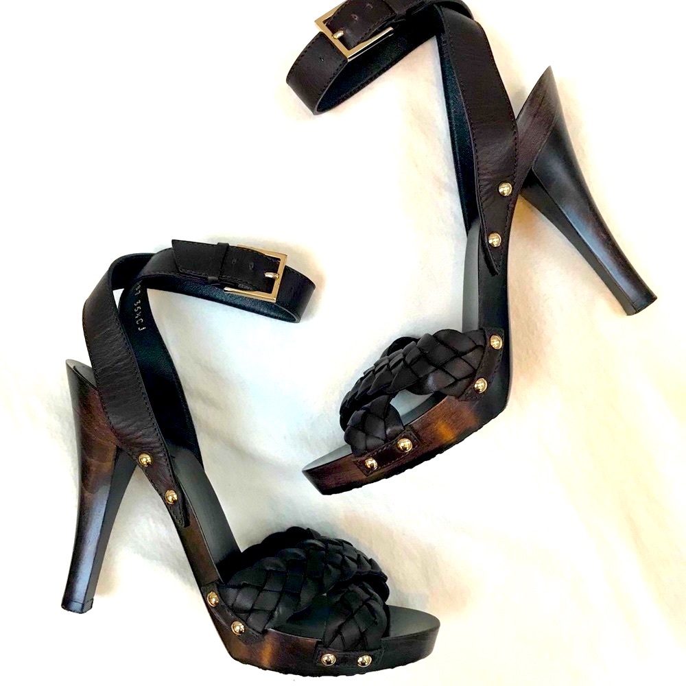 Authentic GUCCI Sandals Gorgeous! - Picture 2 of 6